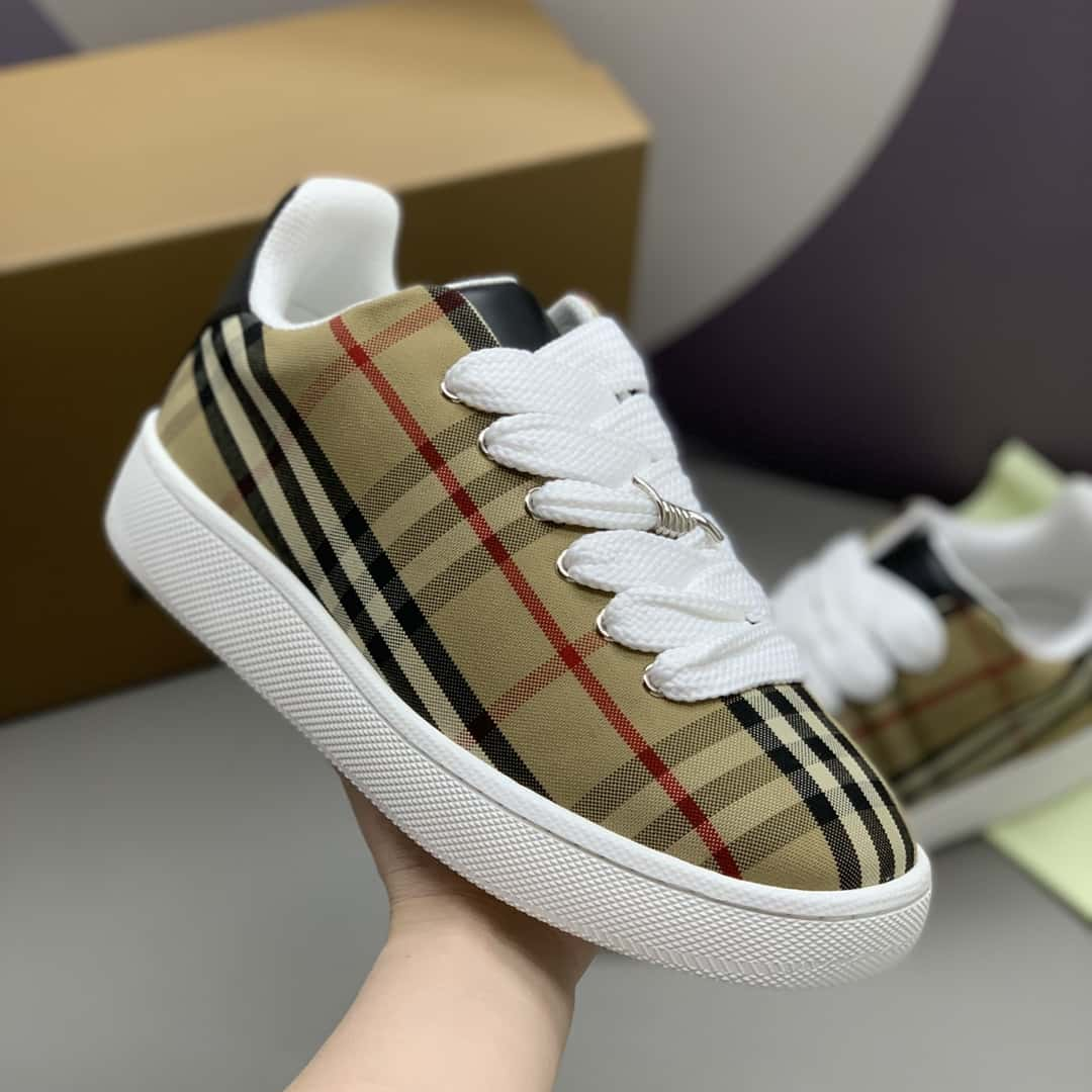 Burberry  Men's low-top casual sneakers