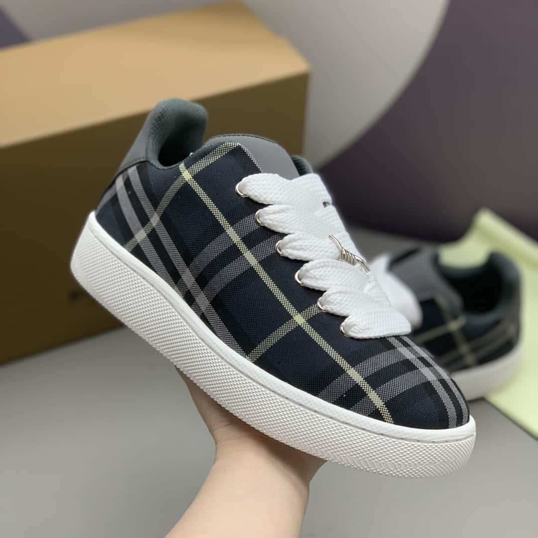 Burberry  Men's low-top casual sneakers