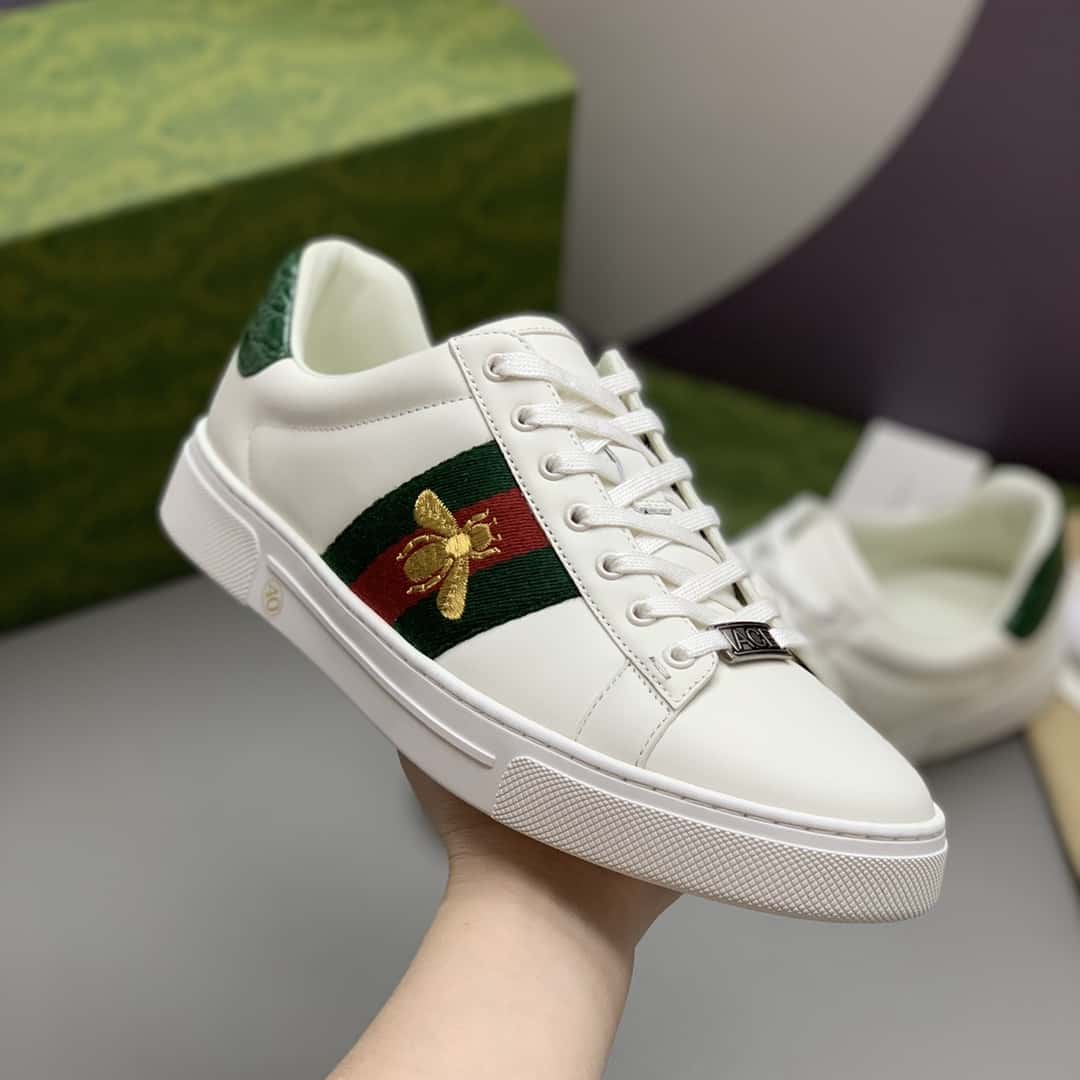 GUCCI Men's casual white shoes