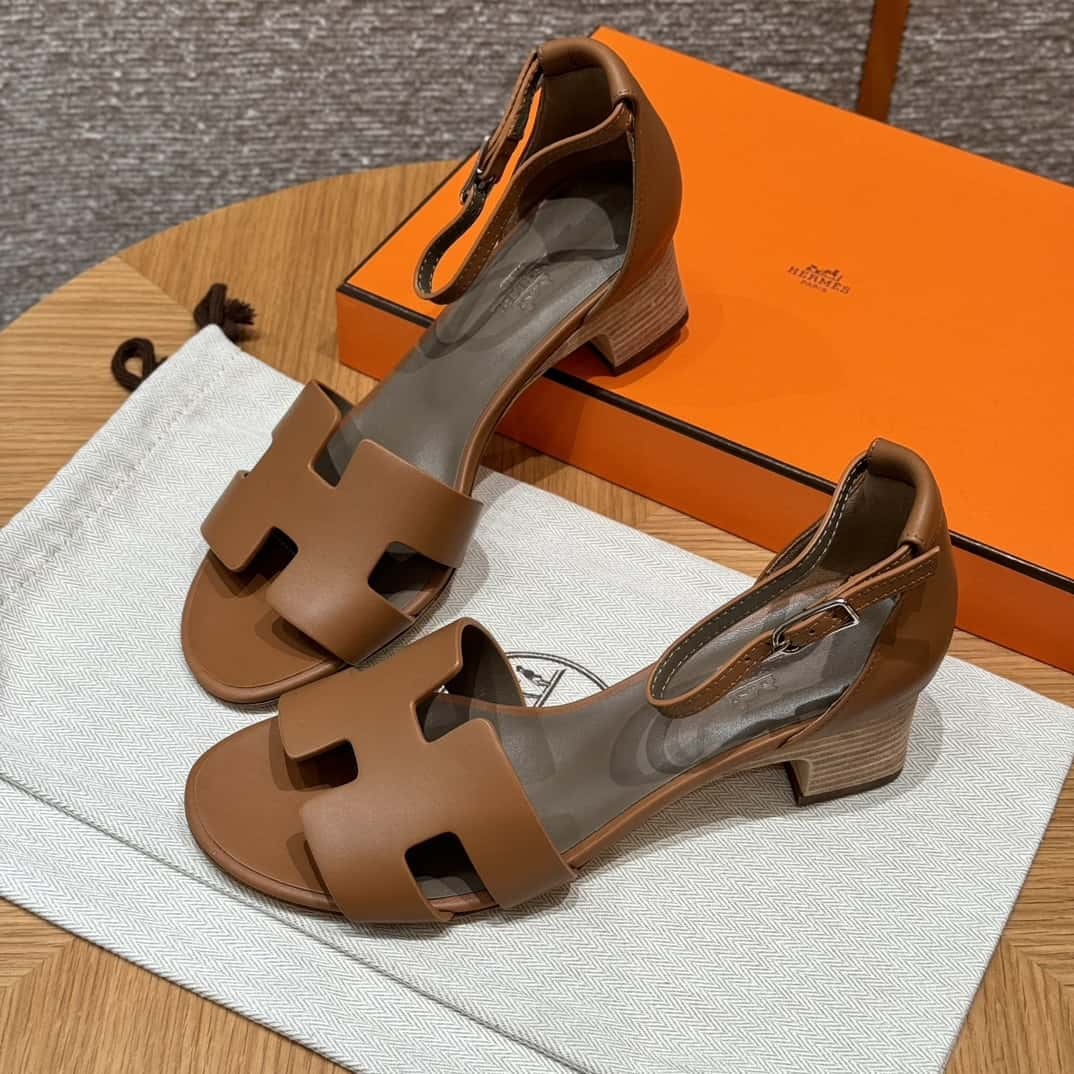 Hermès 189 Strappy Sandals/Encens 50