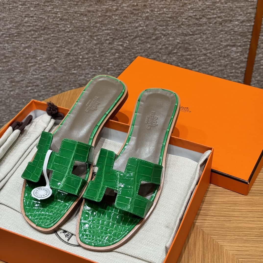 Hermès 181 Oran Sandals alligator/crocodile1K/Bambou/bamboo green