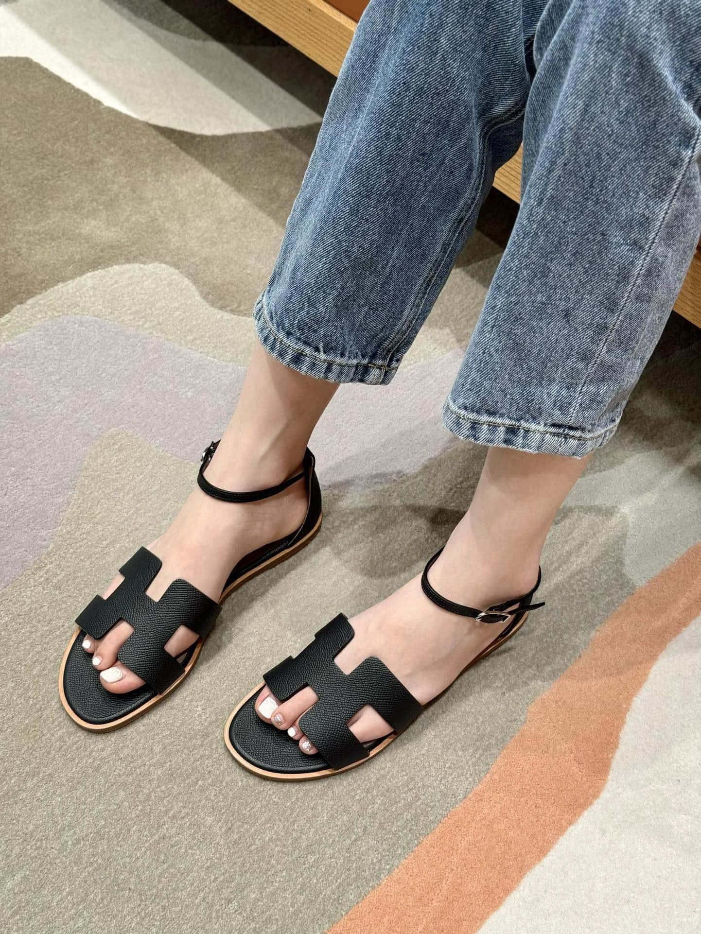 Hermès 196 Santorini Sandal 50 Palm/Epsom Black/CK89/Noir