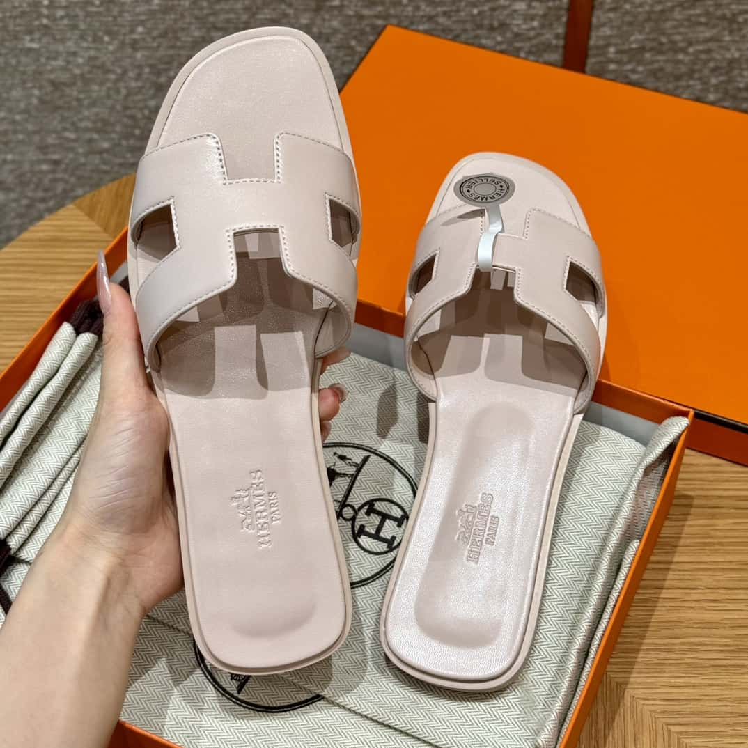 Hermès 181 Oran Slipper Plain/Swift Petal Powder/Petal Powder