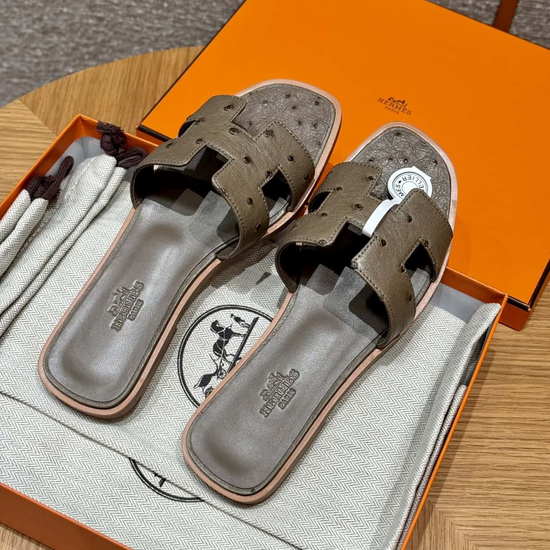 Hermès 181 Oran sandals elephant grey/ck18/etoupe ostrich/Ostrich